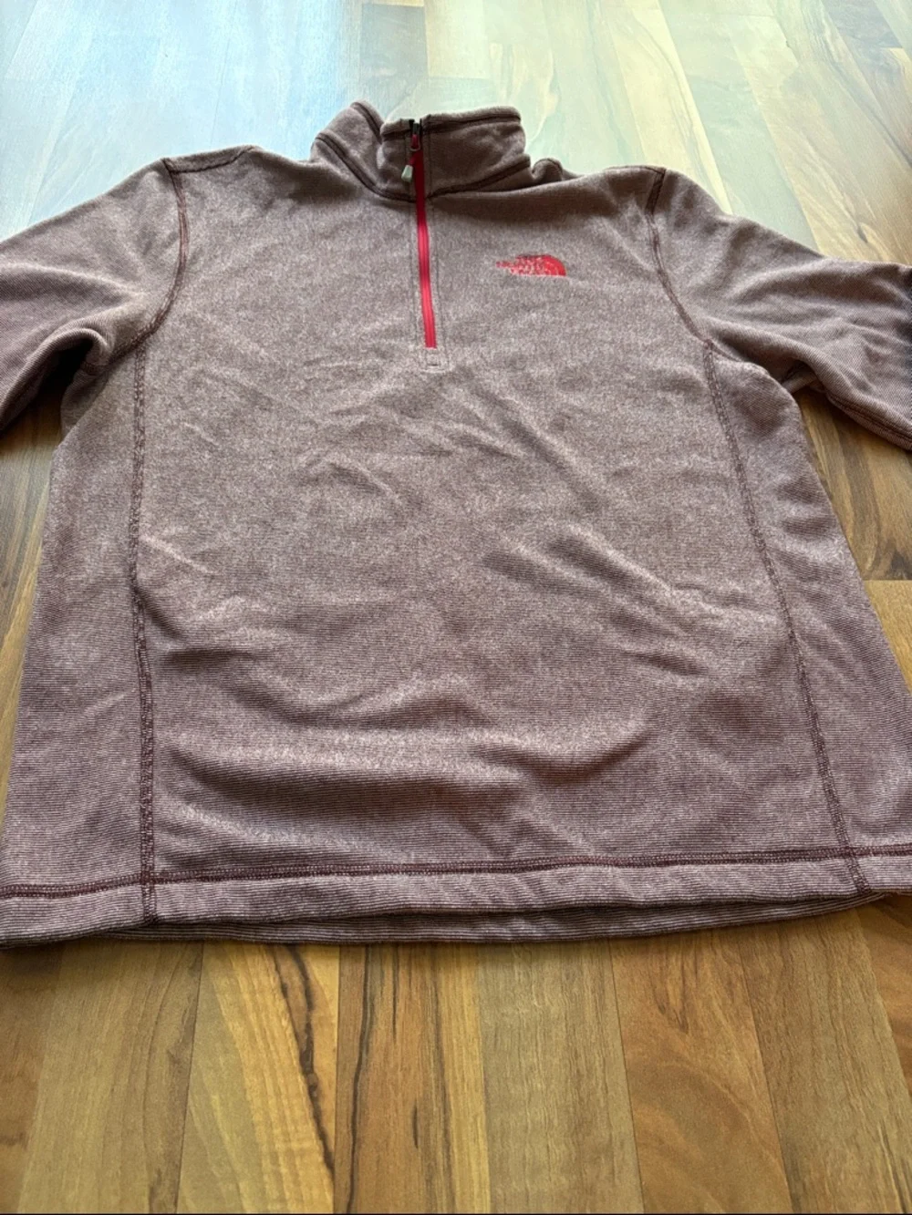 The North Face Men’s M Soft Fleece 1/4 Zip Pullover Red Logo